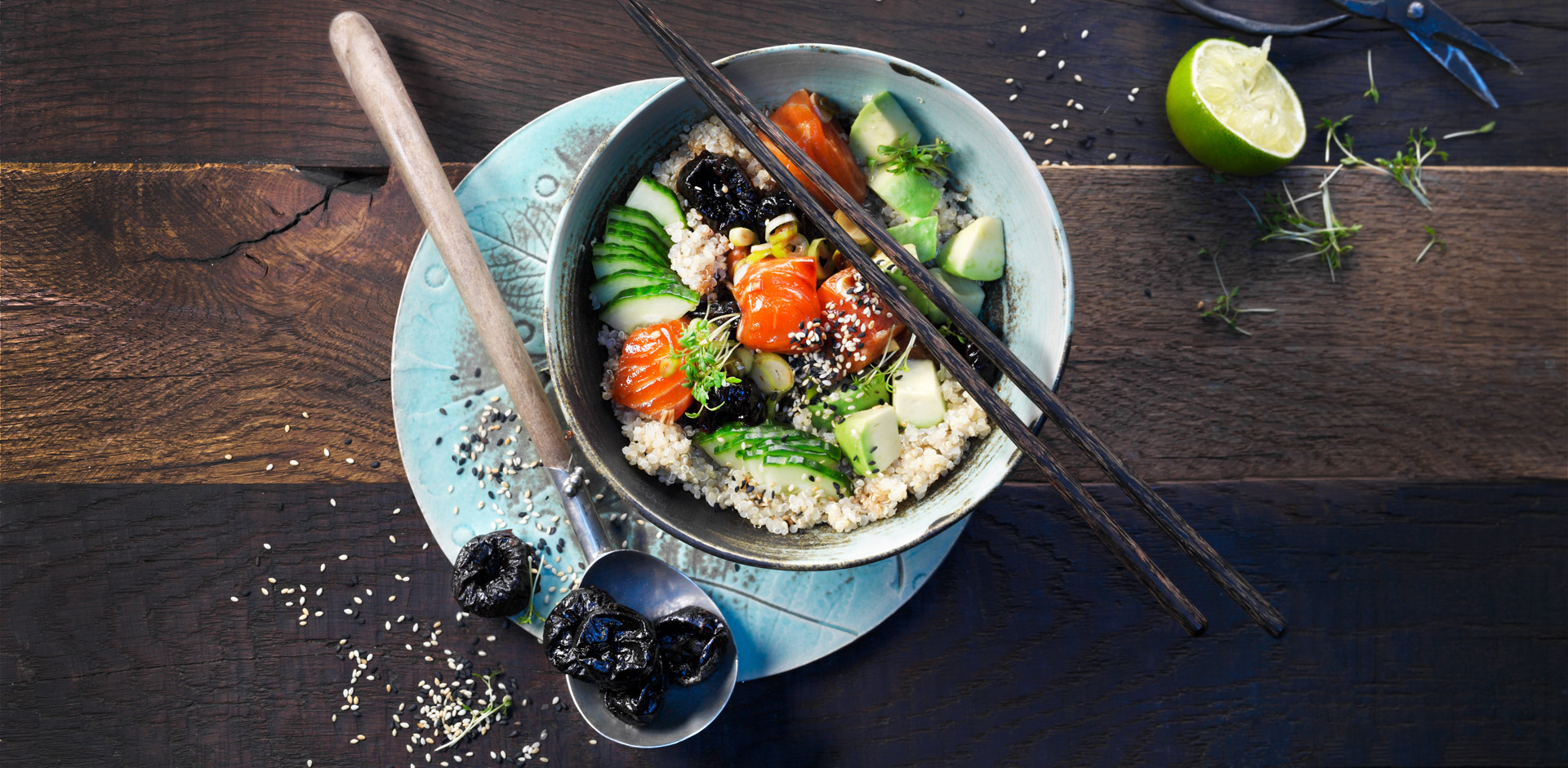 When mixed with soy sauce, prunes lend complimentary sweetness in place of sugar. In this poke bowl, the flavors of soy sauce and sesame come to life with bits of sweet prunes and peppery greens